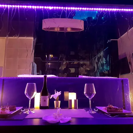 Calypso Jacuzzi Privatif Отель типа 