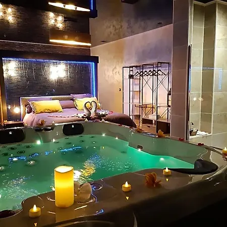 Calypso Jacuzzi Privatif 4*