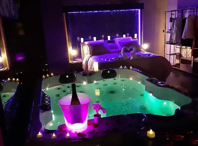 Calypso Jacuzzi Privatif לינה וארוחת בוקר