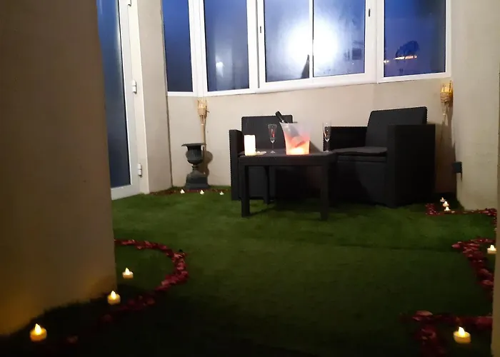 לינה וארוחת בוקר Calypso Jacuzzi Privatif